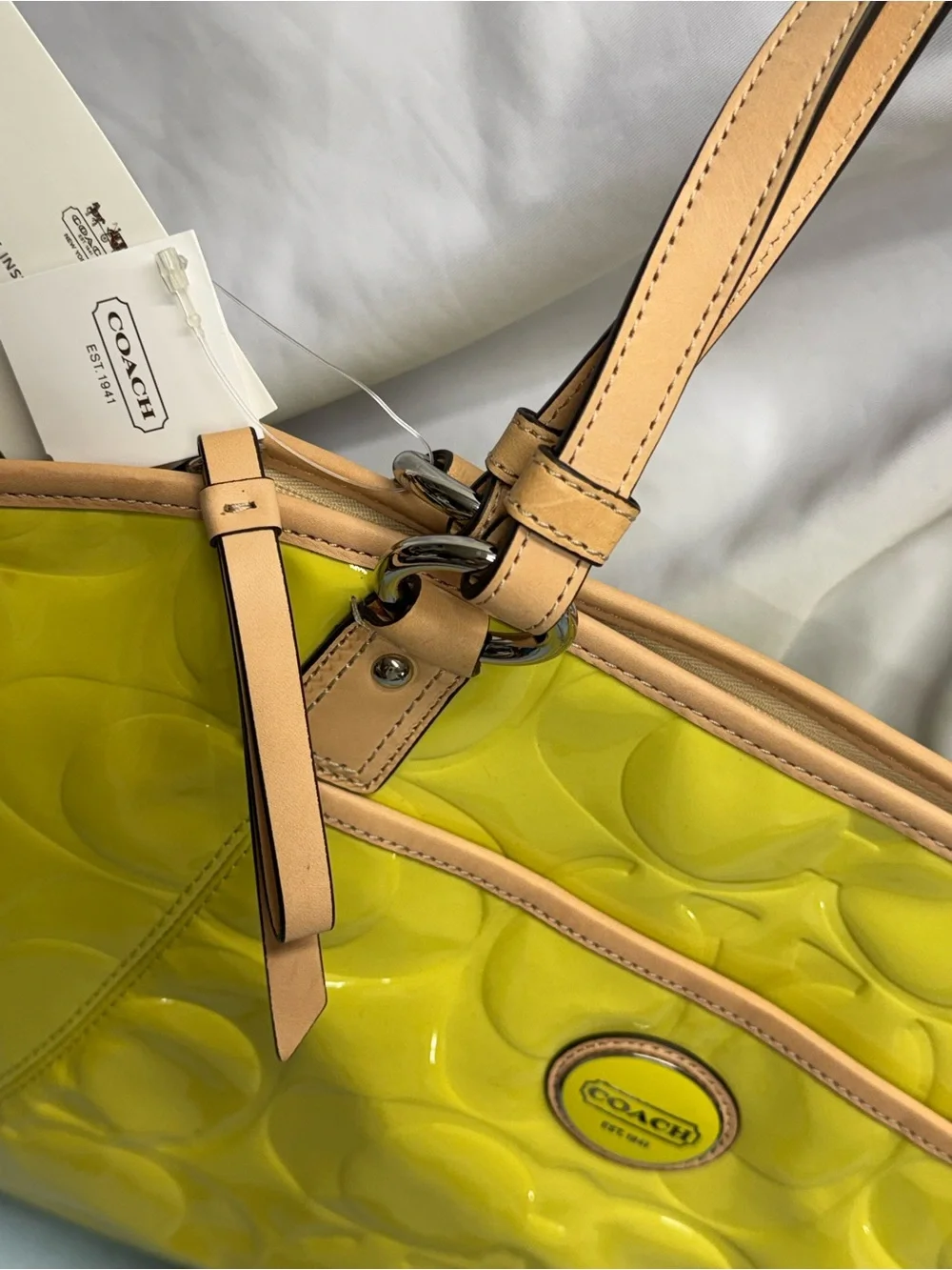 (new+tag) Coach Patent Leather Tote / Shoulder / Crossbody Monogram Siganture
